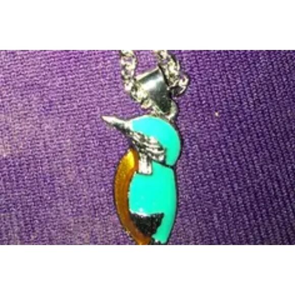 Gorgeous Turqouise Hummingbird Charm Pendant Necklace - Picture 5 of 5